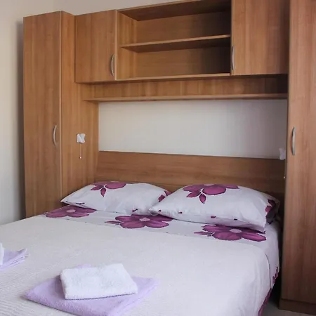 Апартаменты Serene Sea View Krk With Balcony - Two Bedroom With Sea View And Balcony Крк